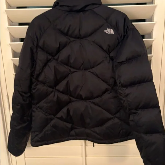 The North Face Black Puffer Jacket Quilted Winter Essential - Picture 4 of 6